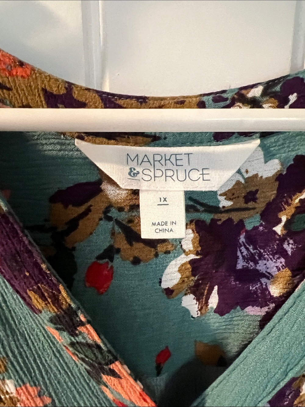 Market & Spruce Teal Floral Sleeveless V-Neck Tank - Picture 2 of 4
